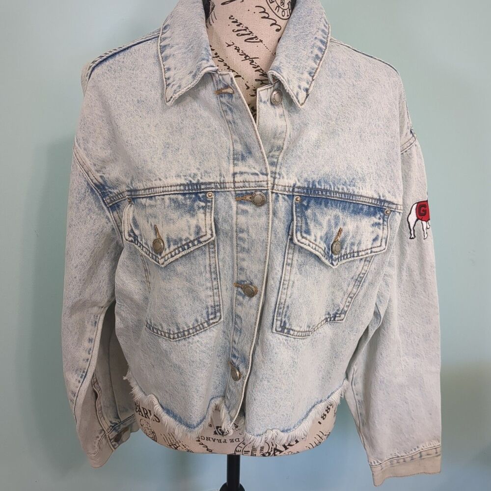 Hype and Vice Denim Georgia Bulldogs Lightwash Full-Button Jean Jacket l